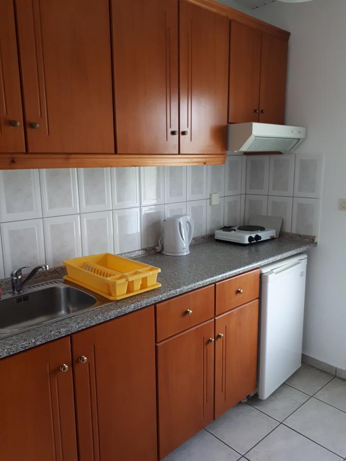 Helena Apartments 파랄리아 판탈레이모노스 외부 사진