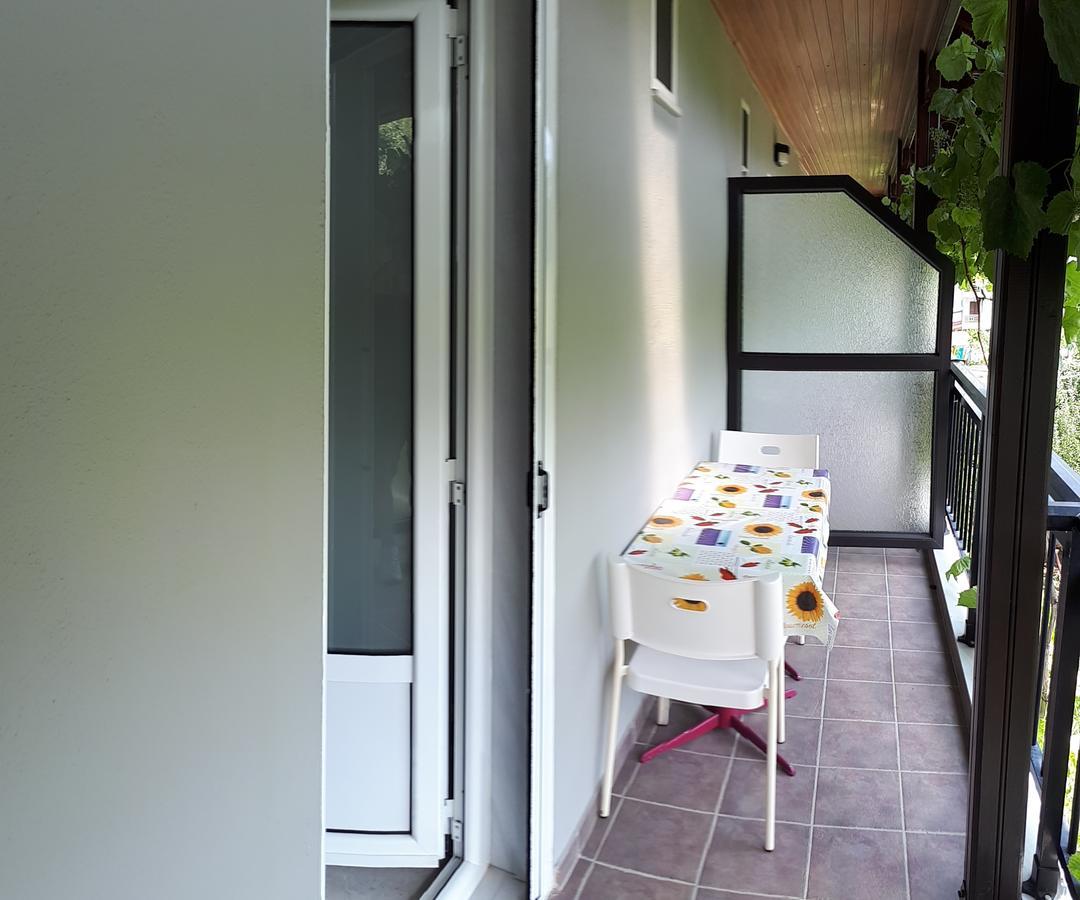 Helena Apartments 파랄리아 판탈레이모노스 외부 사진