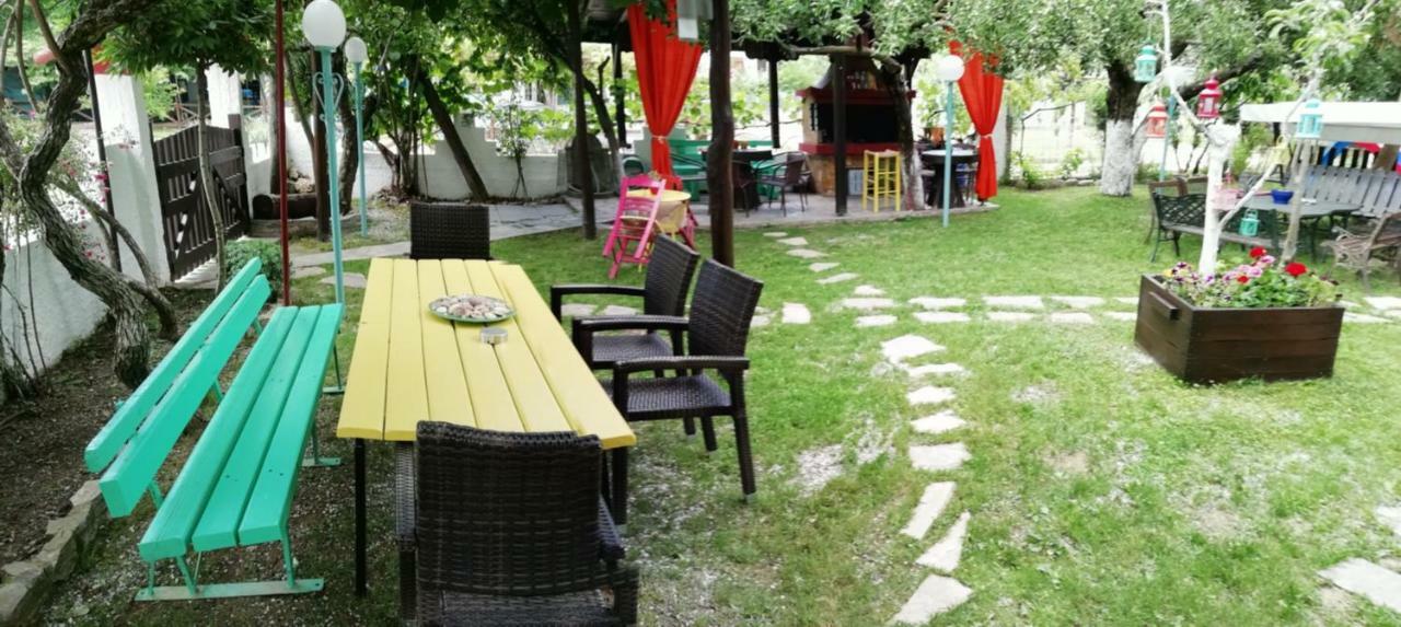 Helena Apartments 파랄리아 판탈레이모노스 외부 사진